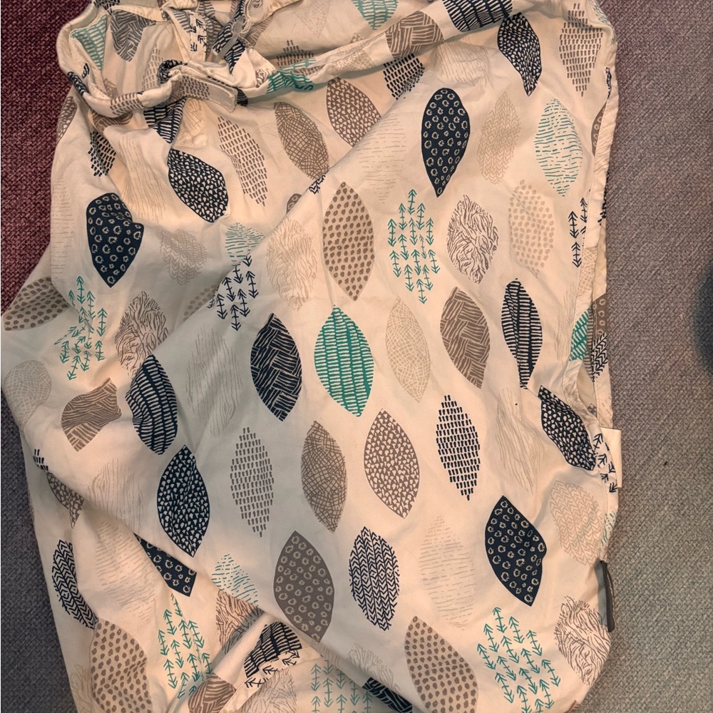 Eddie Bauer patterned breast feeding cover